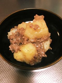 簡単!ジャガイモ挽肉そぼろ煮-レシピのメイン写真