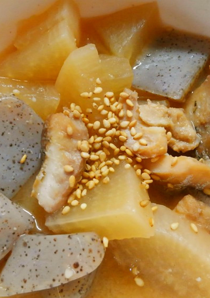 和食に！鯵と大根と蒟蒻の煮物♪西京味噌で-レシピのメイン写真
