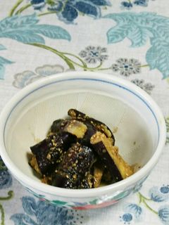 簡単!レンジで作る、茄子の胡麻酢醤油あえ-レシピのメイン写真