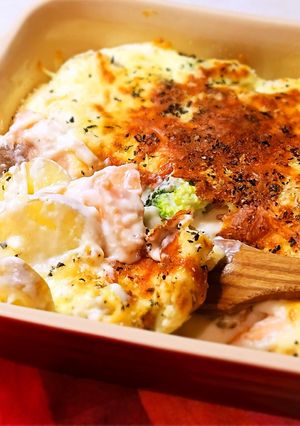 ホクホク♪じゃがいもとサーモンのグラタン-レシピのメイン写真