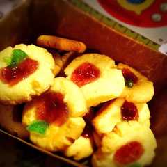 รูปของ みためは悪いけど美味しいジャムのクッキー