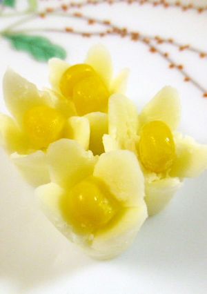 簡単キャラ弁♪さけるチーズde小さなお花-レシピのメイン写真