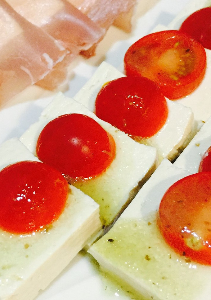 簡単2分★昔豆腐とトマトのカプレーゼ風♪-レシピのメイン写真