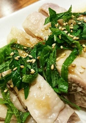 夏はサッパリ茹で鶏で！～梅しそポン酢～-レシピのメイン写真