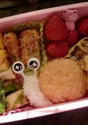 簡単★カタツムリのデコおにぎり弁当-レシピのメイン写真