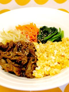 卵でまろやか◎なんちゃってビビンバ丼-レシピのメイン写真