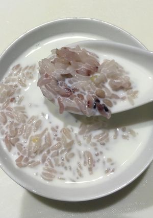 雑穀米入り白飯の牛乳かけ-レシピのメイン写真