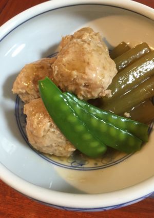 鶏肉団子とフキの煮物-レシピのメイン写真