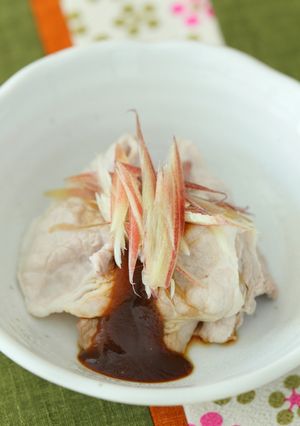 ゆで豚にツンとした辛子酢味噌をかけて-レシピのメイン写真