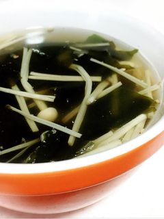 えのきとワカメのスープ-レシピのメイン写真