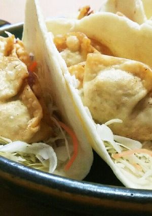 手掴みで！揚げ餃子のトルティーヤ巻き♪-レシピのメイン写真