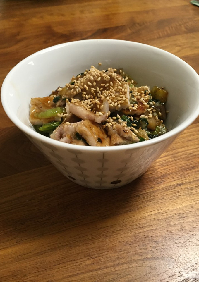 15分簡単レシピ豚肉とナスの生姜焼き風丼-レシピのメイン写真