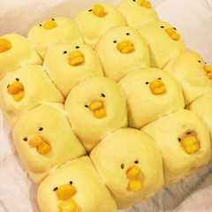 รูปของ ぴよぴよヒヨコのちぎりパン
