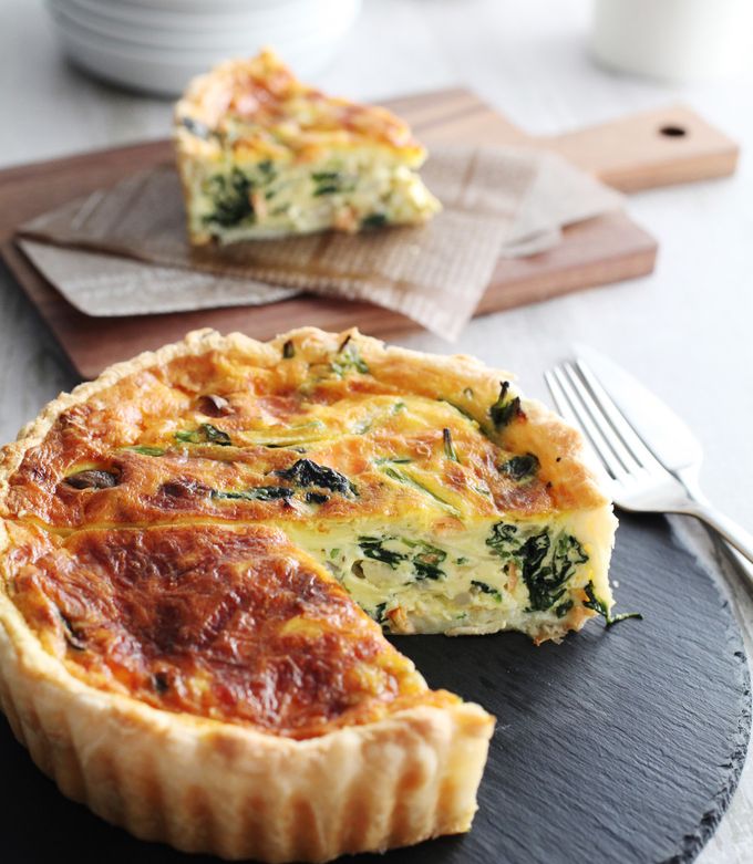 ほうれん草とサーモンの厚焼きキッシュ by アンジェ公式キッチン