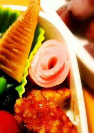 お弁当の飾りに★お花のカマボコ-レシピのメイン写真