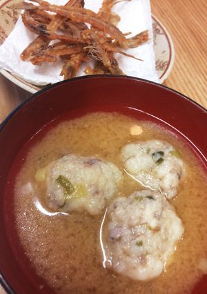 ふわふわ鰯つみれの味噌汁&骨せんべい-レシピのメイン写真