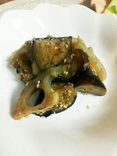 なすとれんこんと玉ねぎのしょうが炒め-レシピのメイン写真