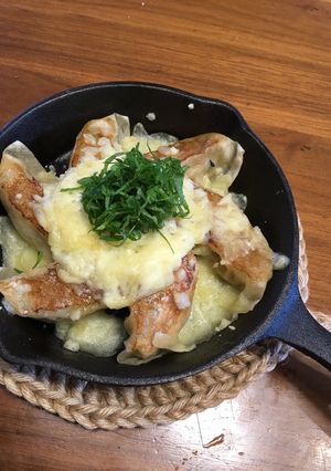 スキレットで餃子のマヨチーズ-レシピのメイン写真