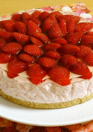 イチゴづくし☆レアチーズケーキ-レシピのメイン写真