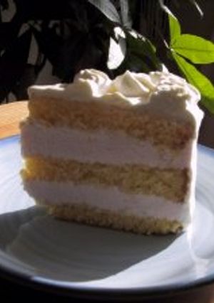 イチゴのババロアのケーキ♪-レシピのメイン写真