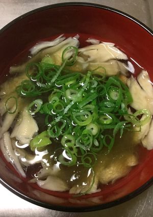 とろろ昆布と舞茸のお吸い物-レシピのメイン写真