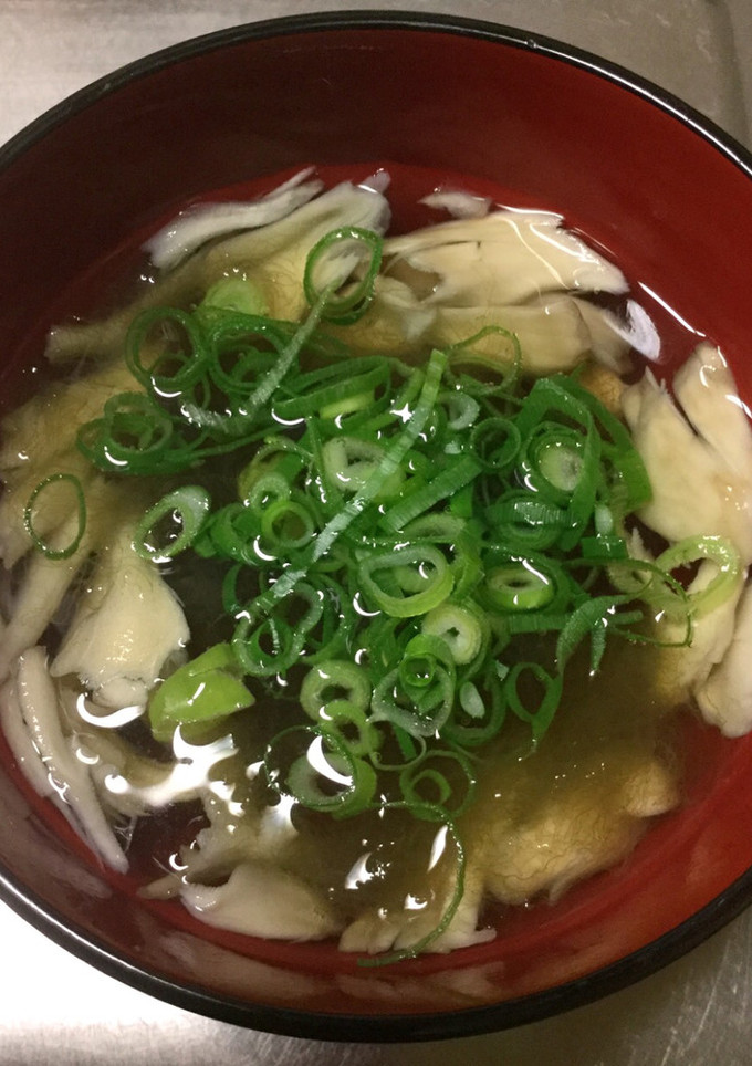 とろろ昆布と舞茸のお吸い物-レシピのメイン写真