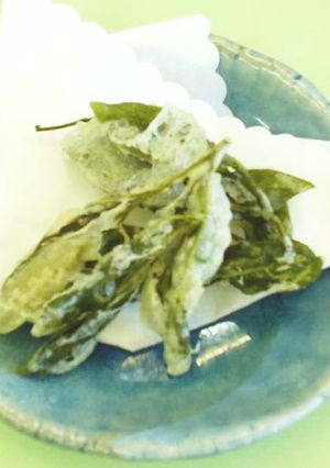 季節の味☆お茶の葉の天ぷら-レシピのメイン写真
