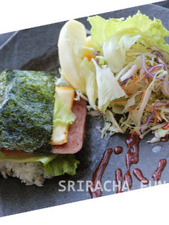 スリラチャのSPAMおにぎらず-レシピのメイン写真