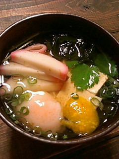 温泉卵ワカメ豆腐の冷たいお吸い物。超簡単-レシピのメイン写真