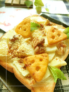 Cheeza×粉チ✫蜂蜜りんごトースト-レシピのメイン写真