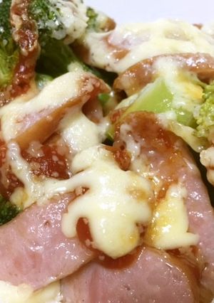 ブロッコリーとウインナーのチーズ焼き-レシピのメイン写真