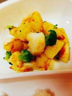 ベビーちゃんも◎タラとポテトのカレー炒め-レシピのメイン写真