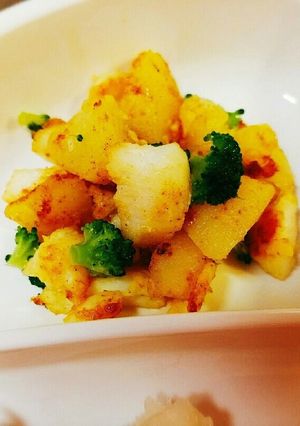 ベビーちゃんも◎タラとポテトのカレー炒め-レシピのメイン写真