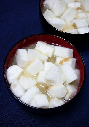 ヘルシー夜食！はんぺんとおろしの梅味噌汁-レシピのメイン写真