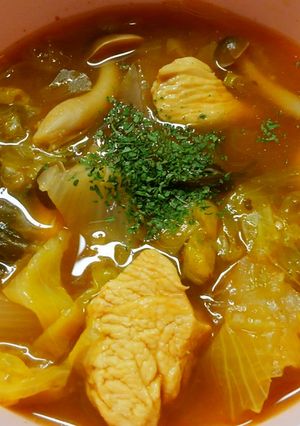 簡単！鶏むね肉とレタスのデミ風味スープ＊-レシピのメイン写真