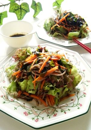 黒胡麻ポン酢でいただく☆蕎麦サラダ-レシピのメイン写真