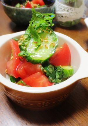 夏に簡単☆きゅうりとトマトの青じそマリネ-レシピのメイン写真