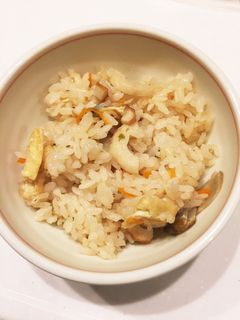 松茸のお吸い物で♪簡単炊き込み御飯-レシピのメイン写真