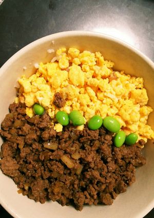 大根でヘルシー嵩増し☆そぼろと卵の2色丼-レシピのメイン写真