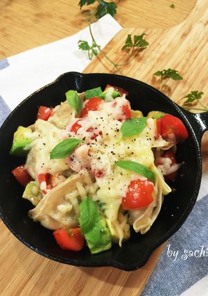 スキレットで！アボトマ☆イタリアン餃子♪-レシピのメイン写真