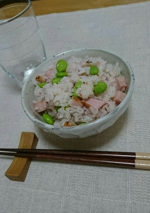 梅干とチーズとベーコン、枝豆の混ぜご飯-レシピのメイン写真