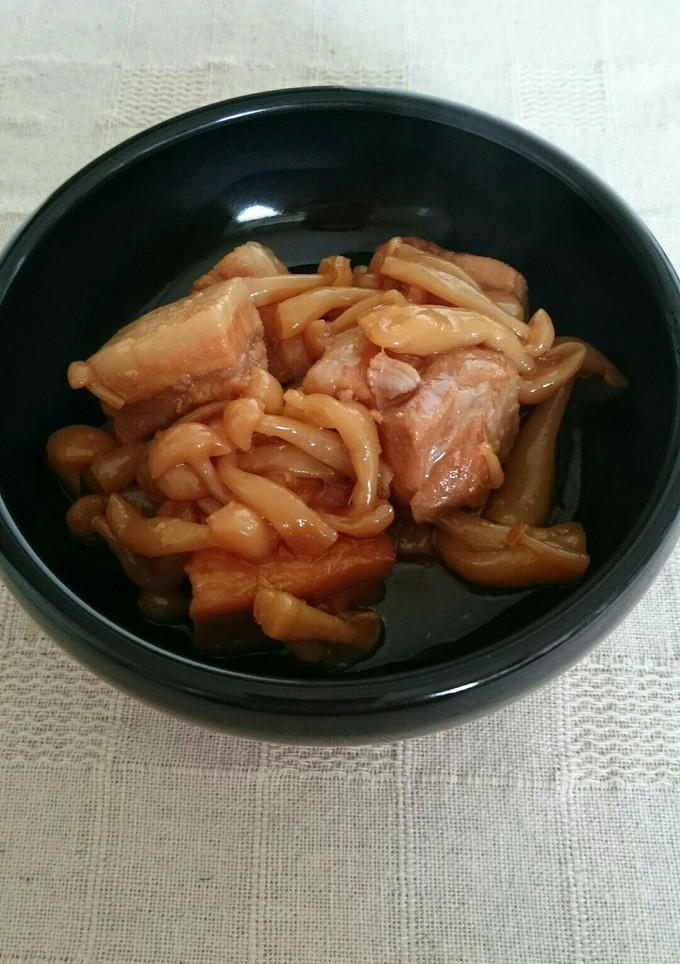 簡単！豚角煮に厚揚げブナピーの煮込み-レシピのメイン写真