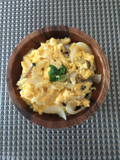 夏休みのお昼に♪簡単☆玉子丼-レシピのメイン写真