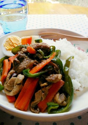 豚肉とピーマンのピリ辛黒酢炒め丼-レシピのメイン写真