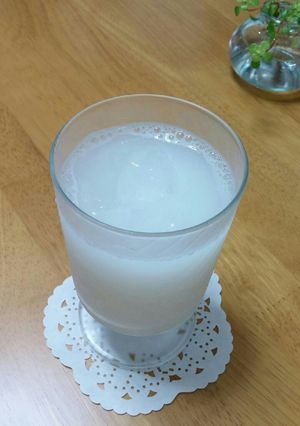 カルピスにちょっぴり梅酒で＊ほんの～り＊-レシピのメイン写真