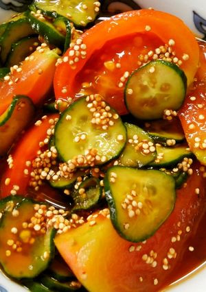 キュウリとトマト ローストキヌアのサラダ-レシピのメイン写真