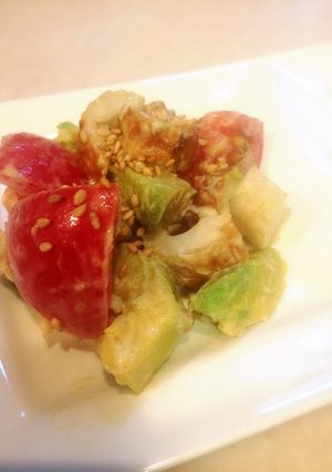 ちくわとトマト　アボカドの胡麻マヨ和え-レシピのメイン写真