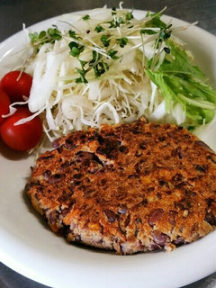 小豆茶の残りの小豆でハンバーグ!-レシピのメイン写真