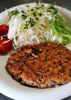 小豆茶の残りの小豆でハンバーグ！-レシピのメイン写真