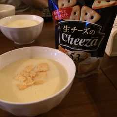 รูปของ コーンスープに生チーズのCHEEZA！